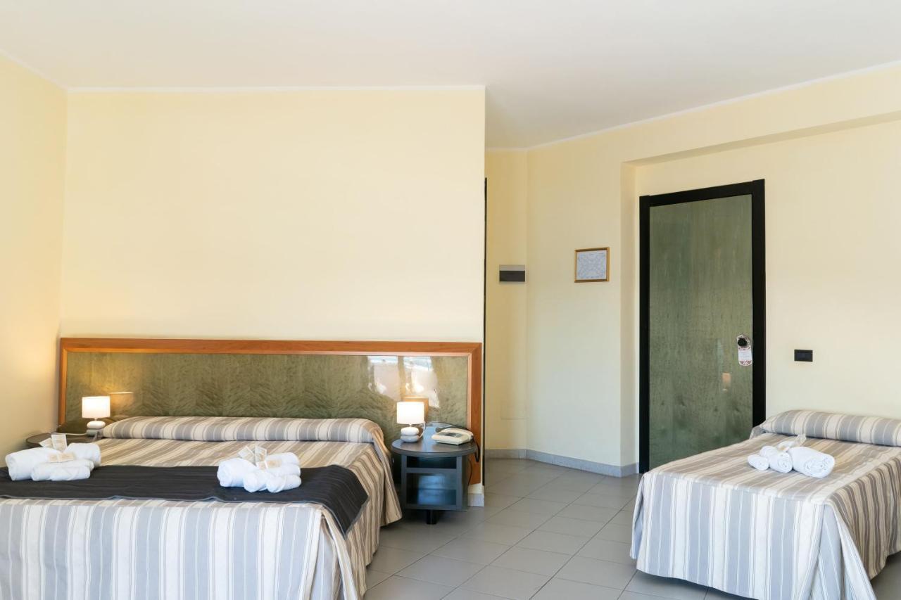 Hotel Melissa Torre Melissa Екстериор снимка