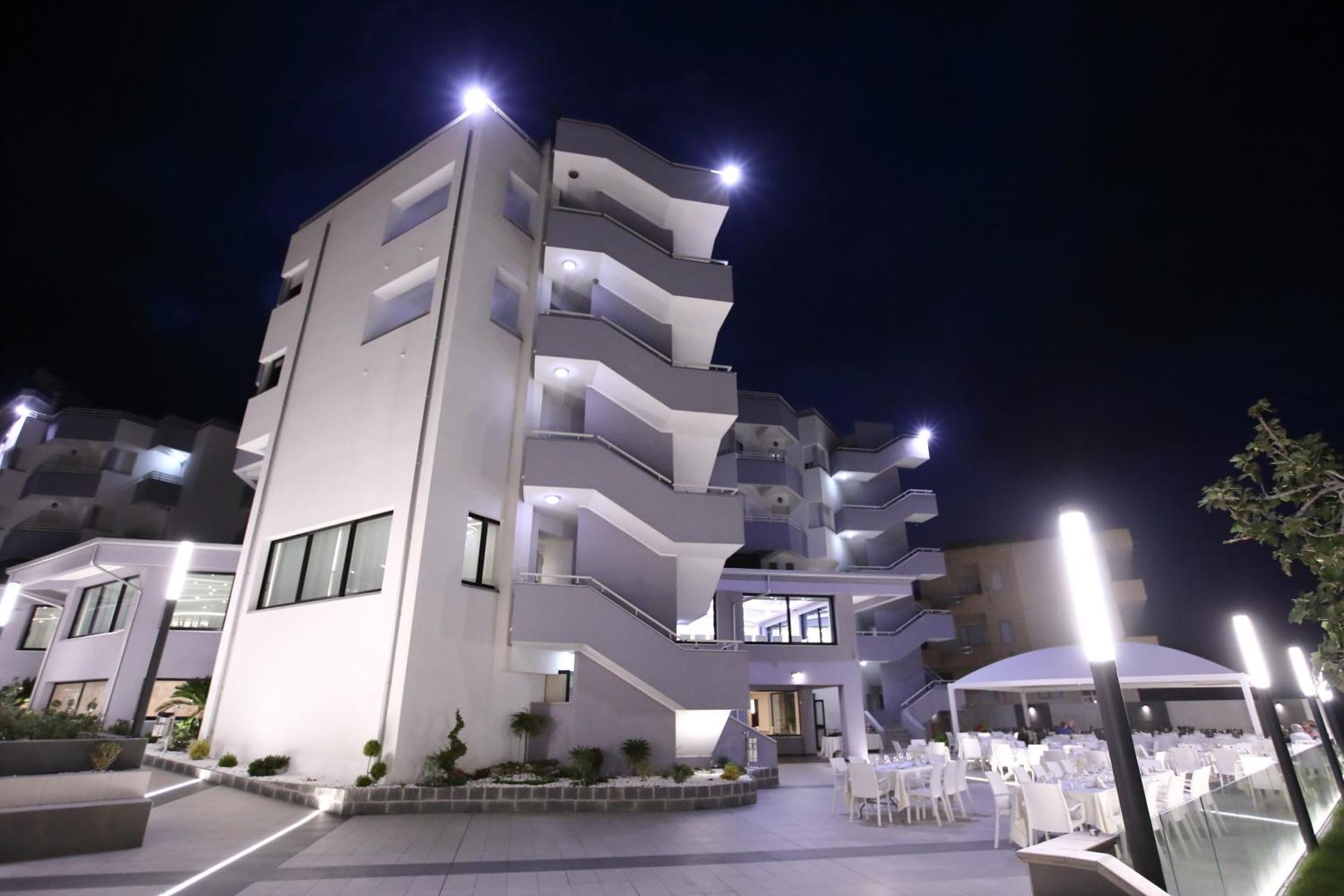 Hotel Melissa Torre Melissa Екстериор снимка